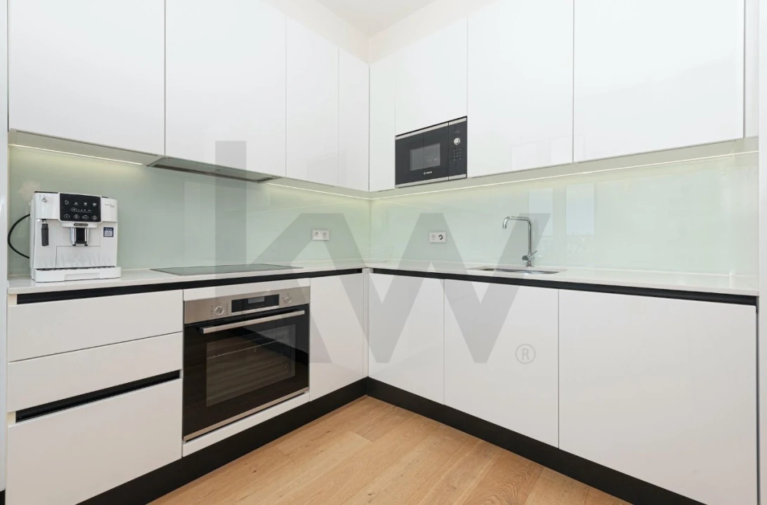 Apartamento T2 para Venda em Alvalade Foto 14