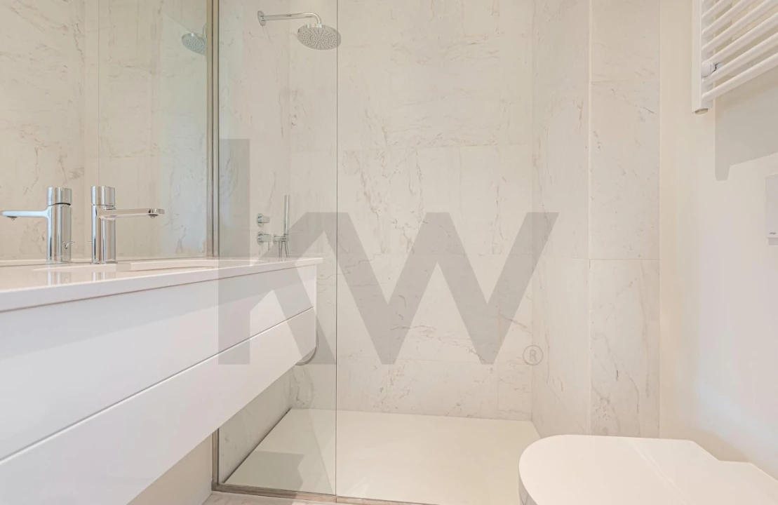 Apartamento T2 para Venda em Alvalade Foto 18