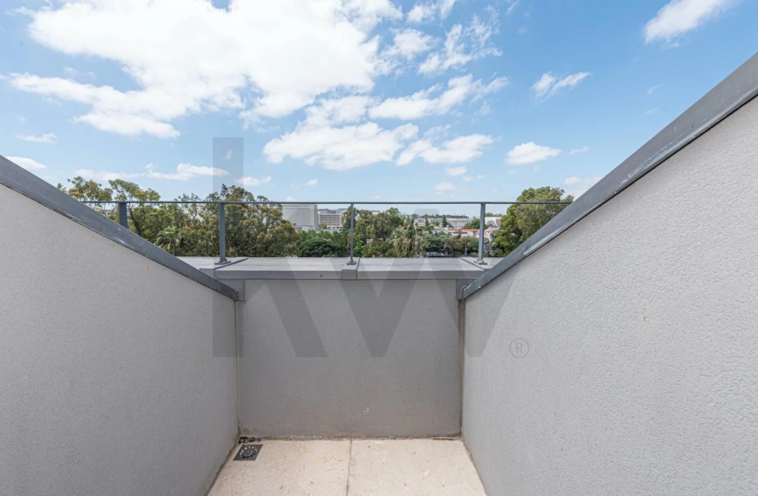 Apartamento T2 para Venda em Alvalade Foto 27