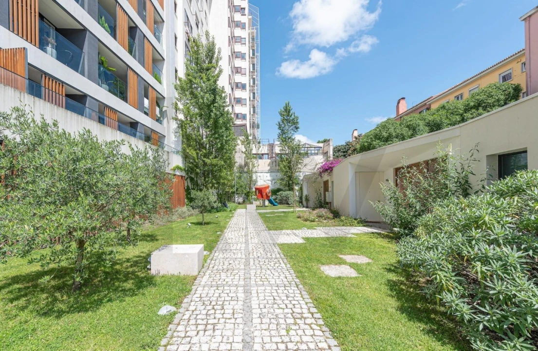 Apartamento T2 para Venda em Alvalade Foto 43