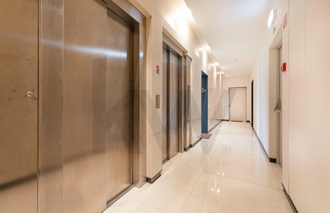 Apartamento T2 para Venda em Alvalade Foto 52
