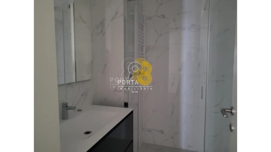 Apartamento T4 para Venda em Matosinhos e Leça da Palmeira Foto 13