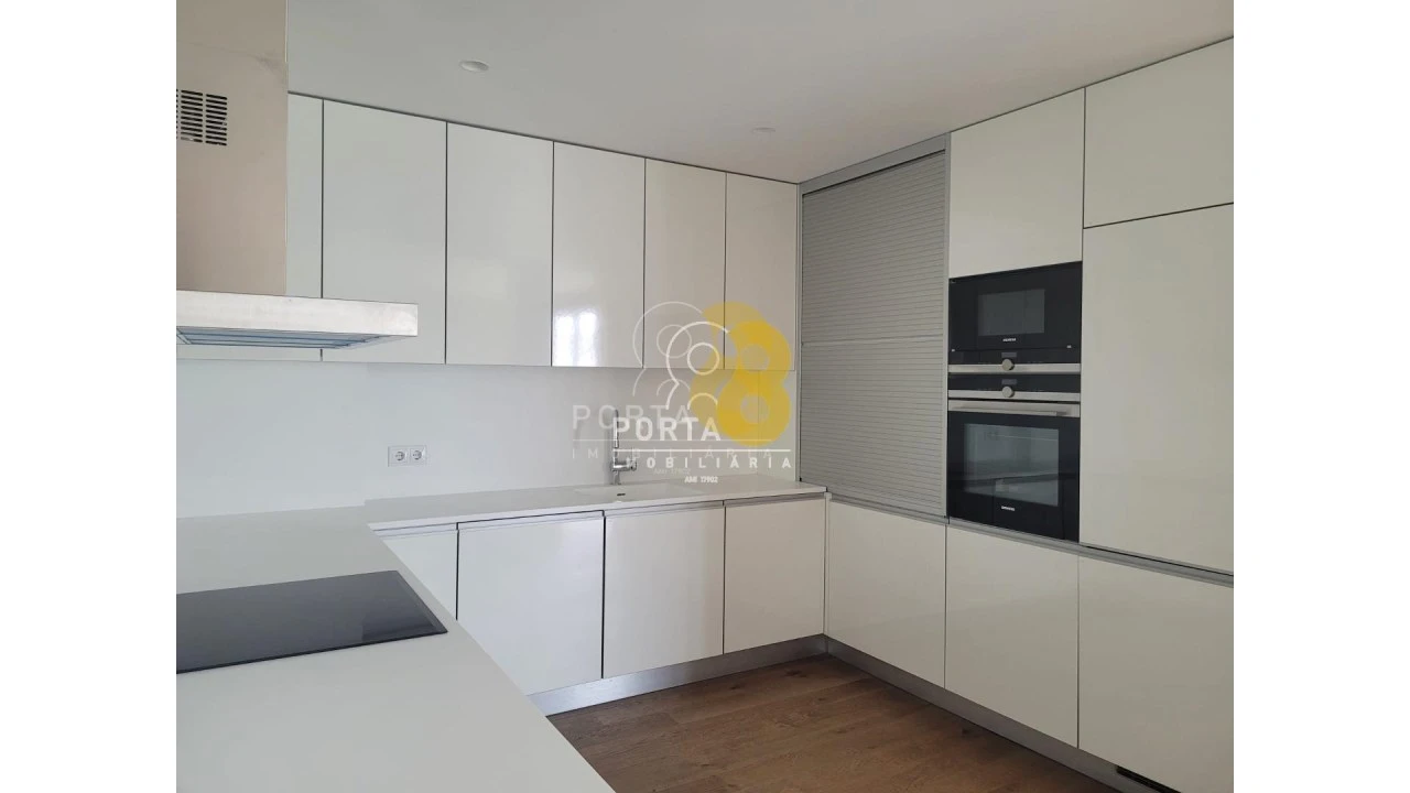 Apartamento T4 para Venda em Matosinhos e Leça da Palmeira Foto 3