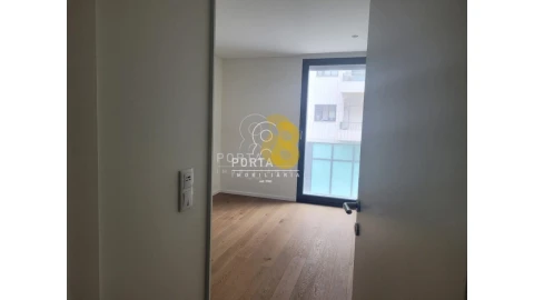 Apartamento T4 para Venda em Matosinhos e Leça da Palmeira