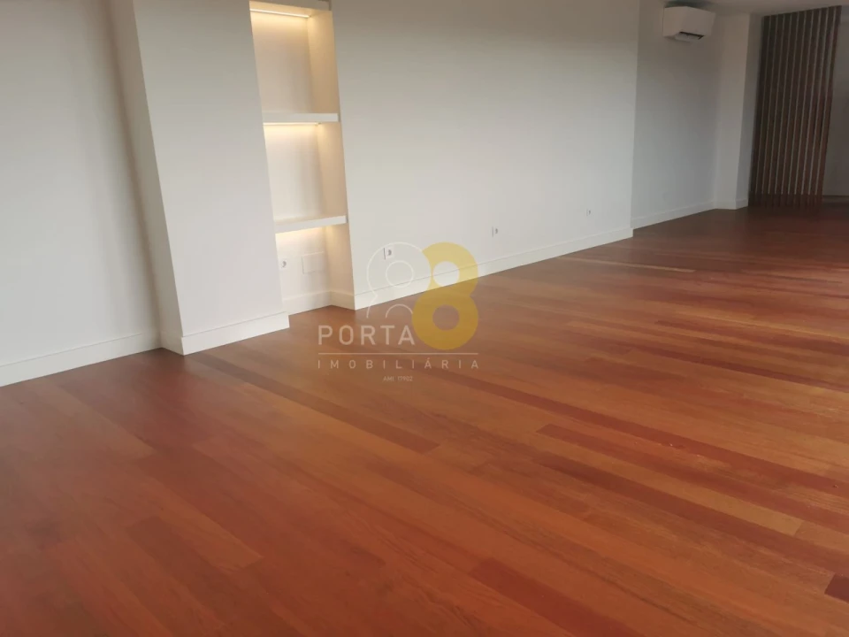 Apartamento T4 para Arrendamento em Matosinhos e Leça da Palmeira Foto 28