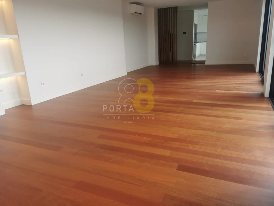 Apartamento T4 para Arrendamento em Matosinhos e Leça da Palmeira Foto 32
