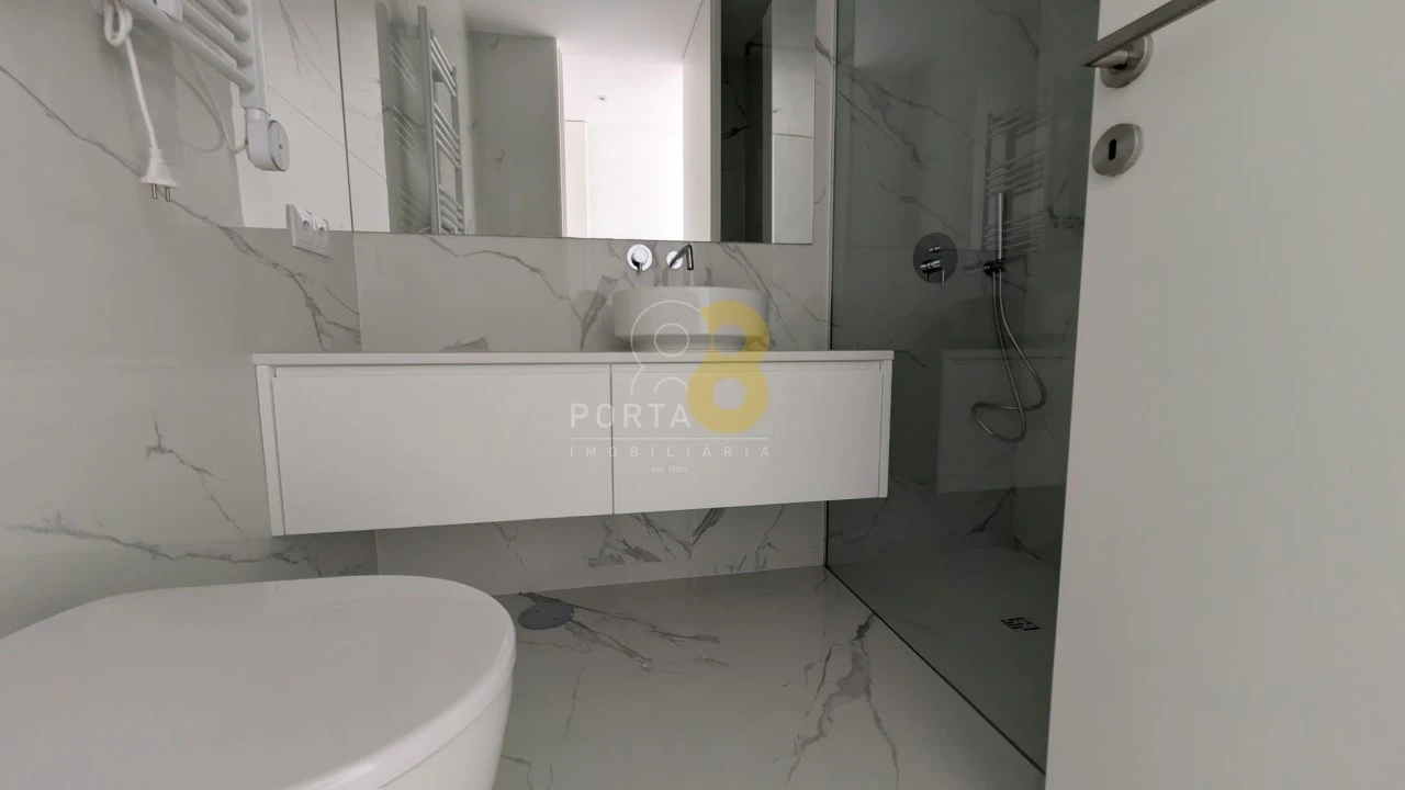 Apartamento T4 para Venda em Matosinhos e Leça da Palmeira Foto 23