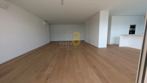 Apartamento T4 para Venda em Matosinhos e Leça da Palmeira