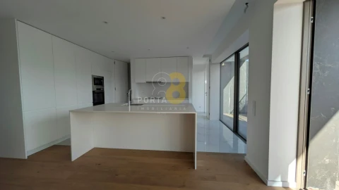 Apartamento T4 para Venda em Matosinhos e Leça da Palmeira