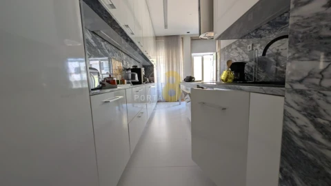 Apartamento T2 para Arrendamento em Póvoa de Varzim, Beiriz e Argivai