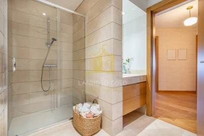 Apartamento T3 para Venda em Santa Marinha e São Pedro da Afurada
