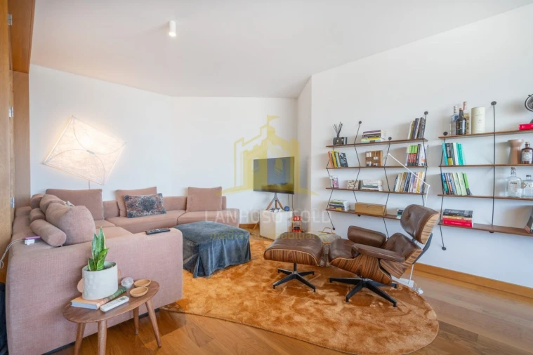 Apartamento T3 para Venda em Santa Marinha e São Pedro da Afurada Foto 2