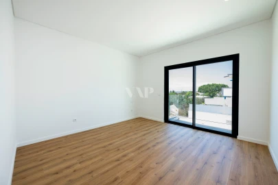 Moradia T4 para Venda em Olhão