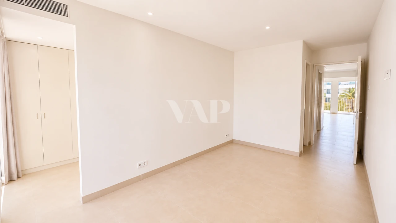 Apartamento T2 para Venda em Quarteira Foto 7