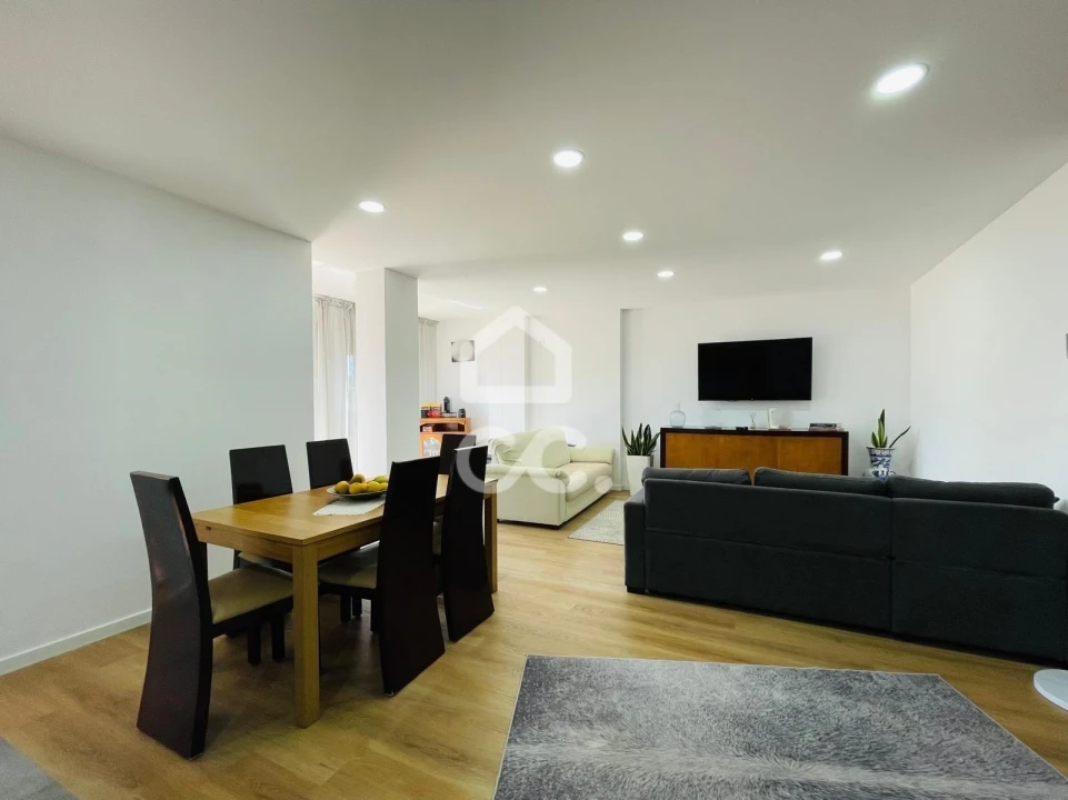 Apartamento T3 para Venda em Matosinhos e Leça da Palmeira Foto 1