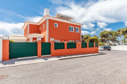 Moradia T4 para Venda em Alcabideche