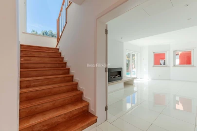 Moradia T4 para Venda em Alcabideche