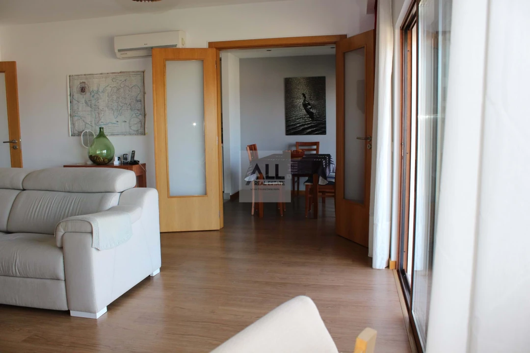 Apartamento T3 para Venda em Portimão Foto 23