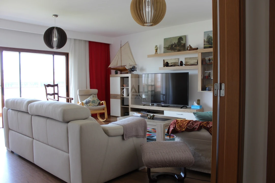 Apartamento T3 para Venda em Portimão Foto 6