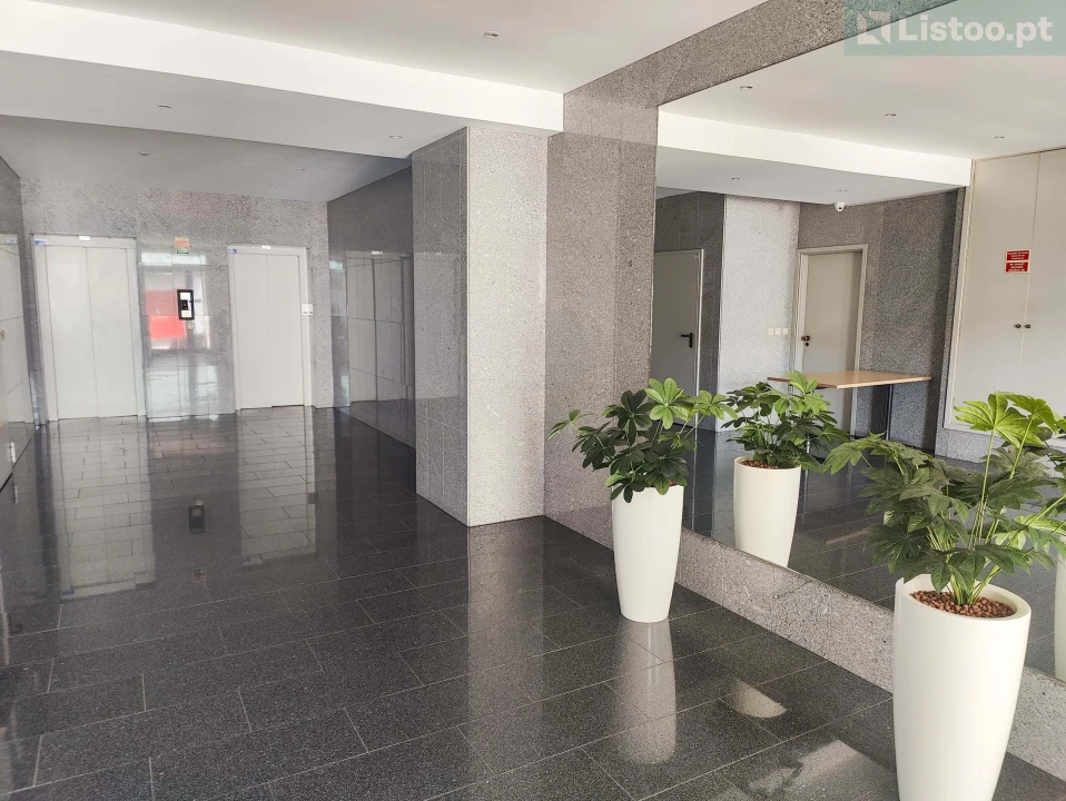 Apartamento T3 para Venda em Cidade da Maia Foto 2