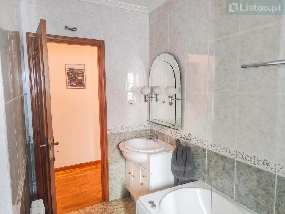 Apartamento T3 para Venda em Cidade da Maia Foto 23