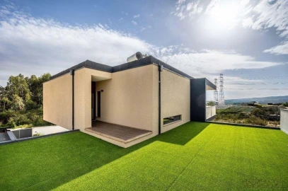 Moradia T3 para Venda em Guilhufe e Urrô