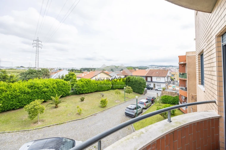 Apartamento T2 para Venda em Rio Tinto Foto 17