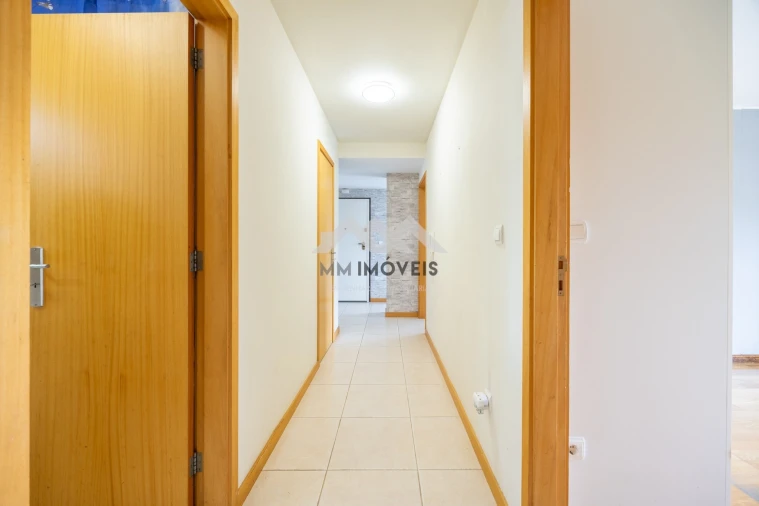 Apartamento T2 para Venda em Rio Tinto Foto 24