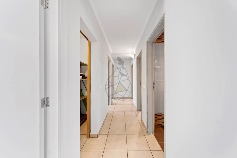 Apartamento T3 para Venda em Portimão Foto 8