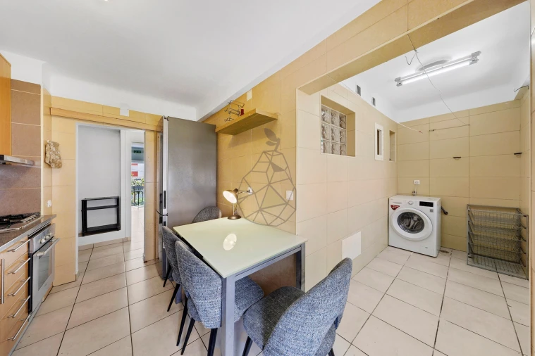 Apartamento T3 para Venda em Portimão Foto 7