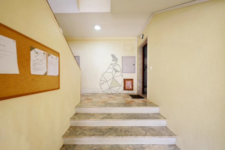 Apartamento T3 para Venda em Portimão Foto 26