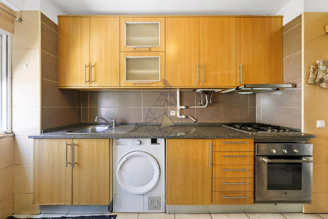 Apartamento T3 para Venda em Portimão Foto 4
