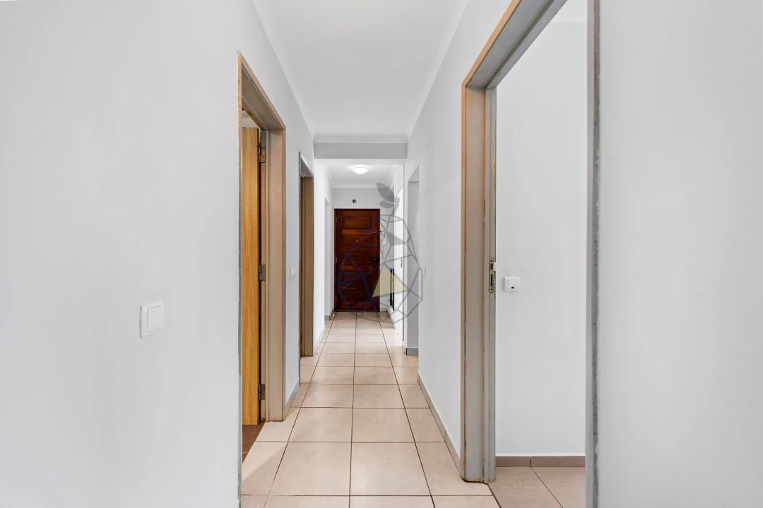 Apartamento T3 para Venda em Portimão Foto 23