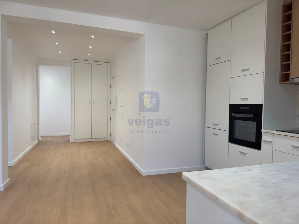 Apartamento T3 para Venda em Leiria, Pousos, Barreira e Cortes Foto 1