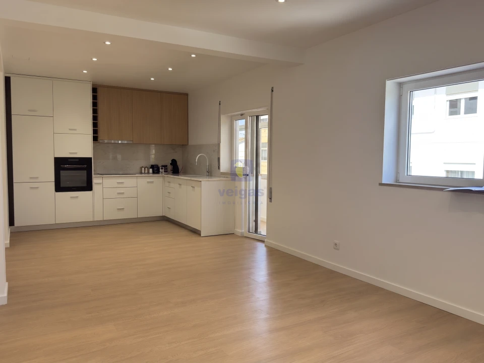 Apartamento T3 para Venda em Leiria, Pousos, Barreira e Cortes Foto 2