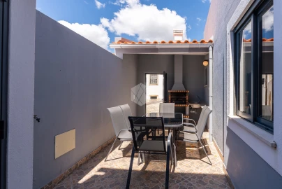 Moradia T3 para Venda em Estômbar e Parchal