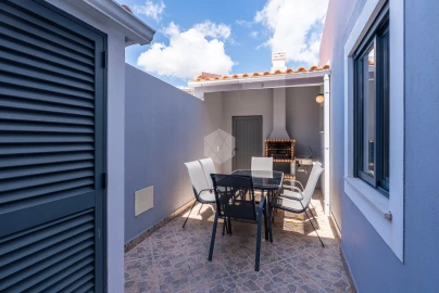 Moradia T3 para Venda em Estômbar e Parchal