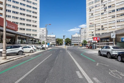Apartamento T4 para Venda em Alvalade