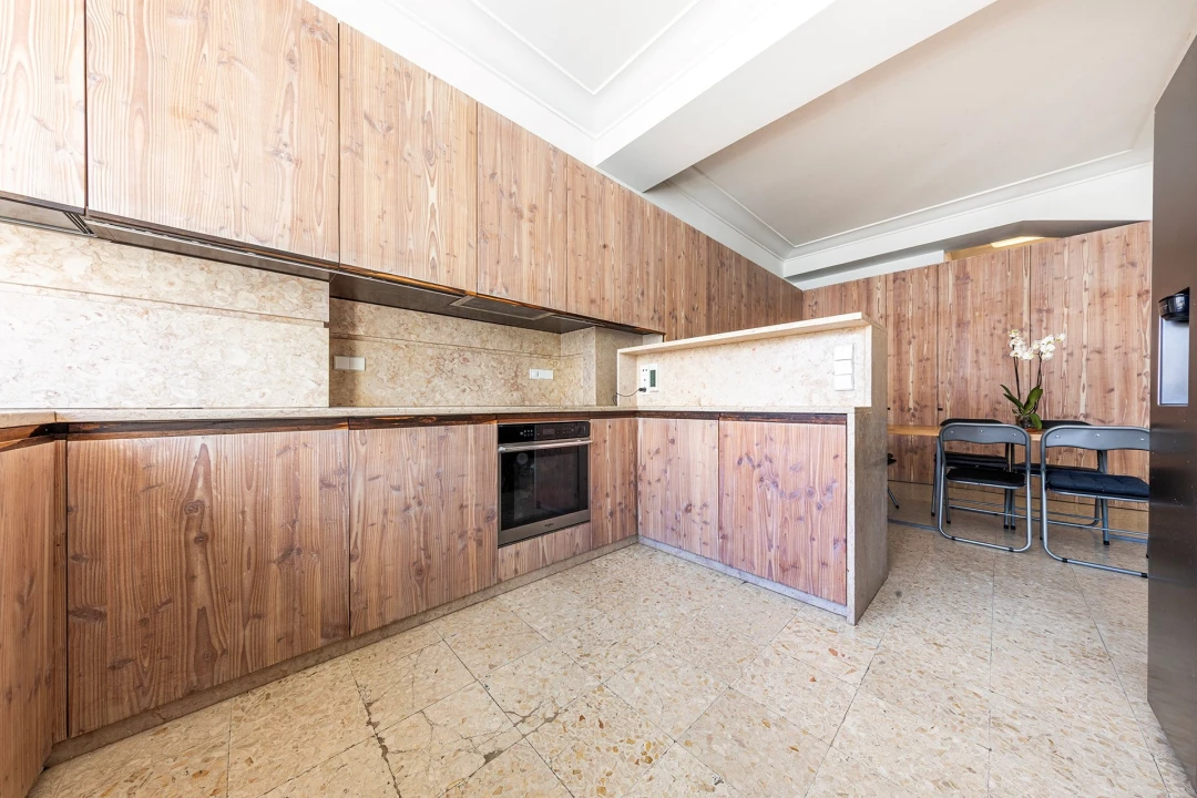Apartamento T4 para Venda em Alvalade Foto 18