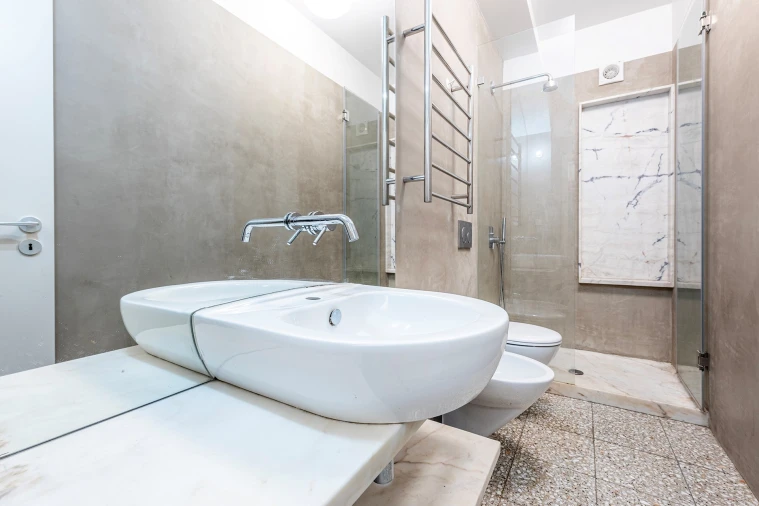 Apartamento T4 para Venda em Alvalade Foto 30