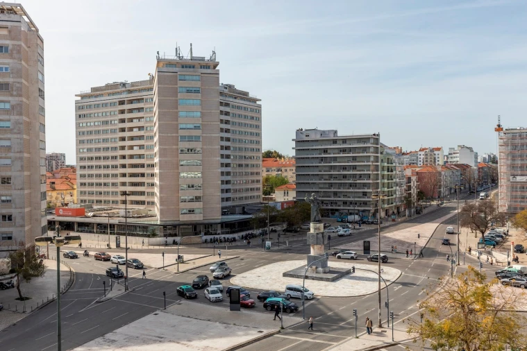 Apartamento T4 para Venda em Alvalade Foto 44