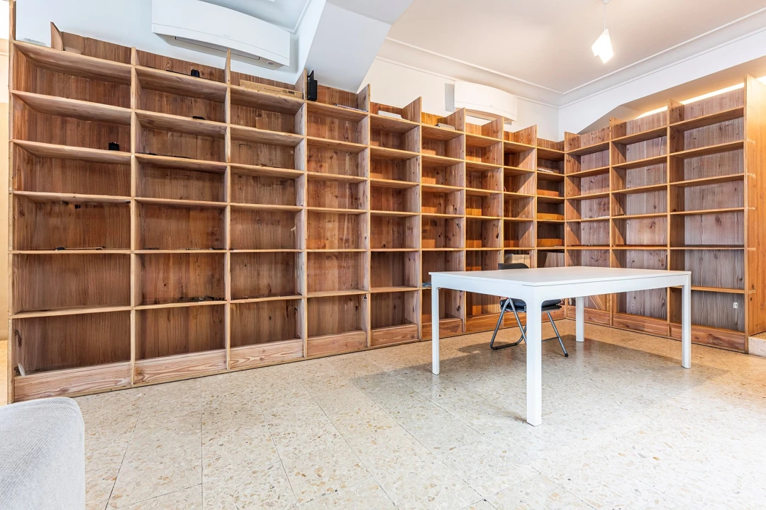 Apartamento T4 para Venda em Alvalade Foto 9