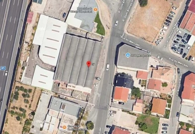 Armazém para Venda em Santa Iria de Azoia, São João da Talha e Bobadela