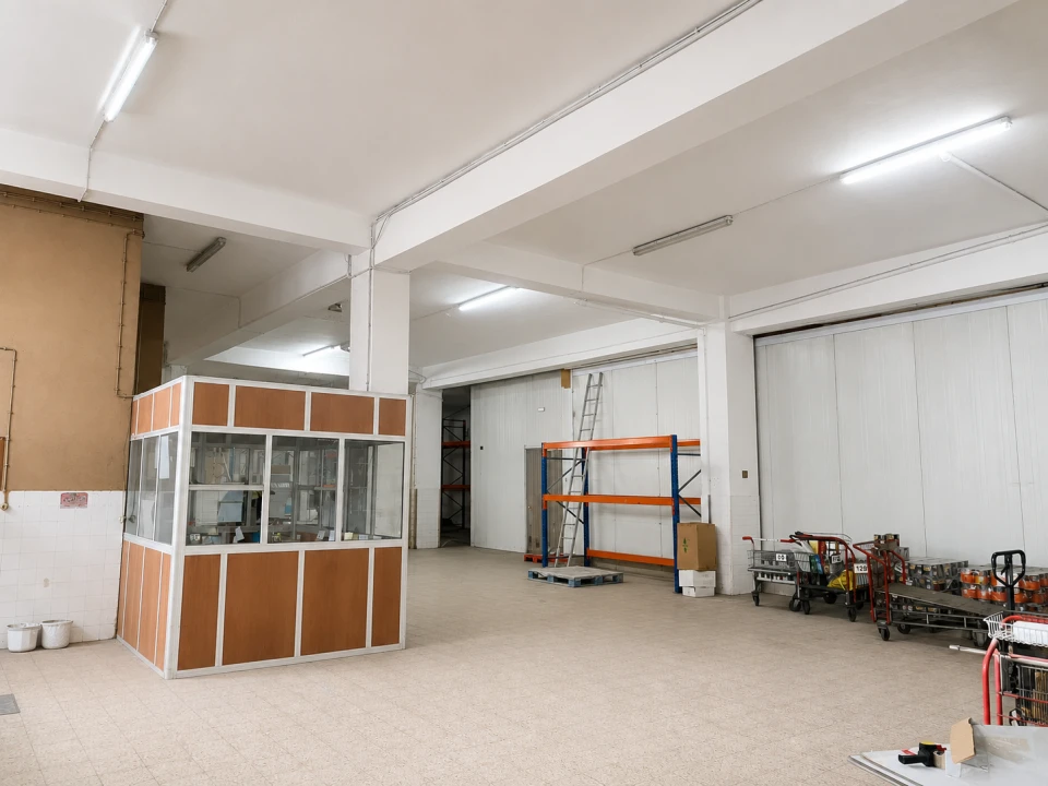 Armazém para Venda em Santa Iria de Azoia, São João da Talha e Bobadela Foto 7