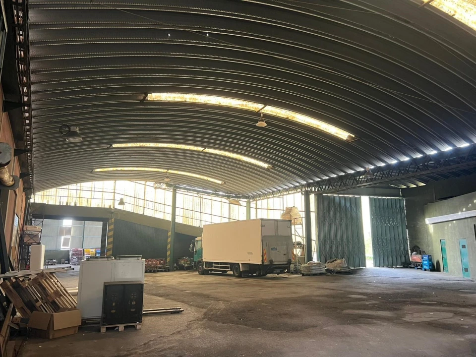 Armazém para Venda em Santa Iria de Azoia, São João da Talha e Bobadela Foto 4