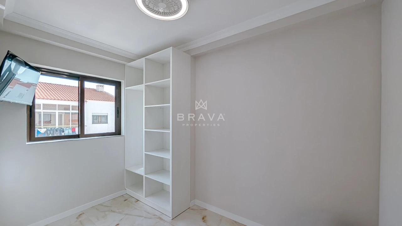 Apartamento T2 para Venda em Albufeira e Olhos de Água Foto 16