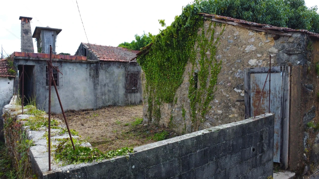 Moradia T2 para Venda em O. Azeméis, Riba-Ul, Ul, Macinhata Seixa, Madail Foto 23