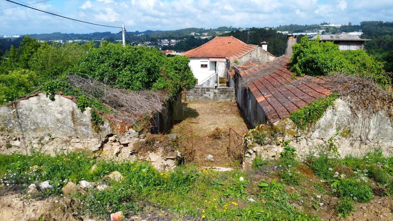 Moradia T2 para Venda em O. Azeméis, Riba-Ul, Ul, Macinhata Seixa, Madail Foto 27