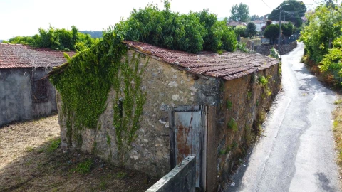 Moradia T2 para Venda em O. Azeméis, Riba-Ul, Ul, Macinhata Seixa, Madail