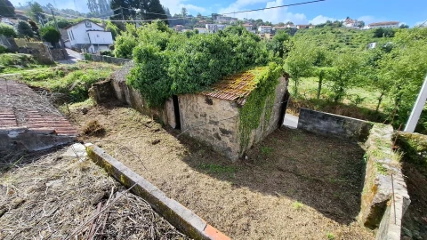Moradia T2 para Venda em O. Azeméis, Riba-Ul, Ul, Macinhata Seixa, Madail